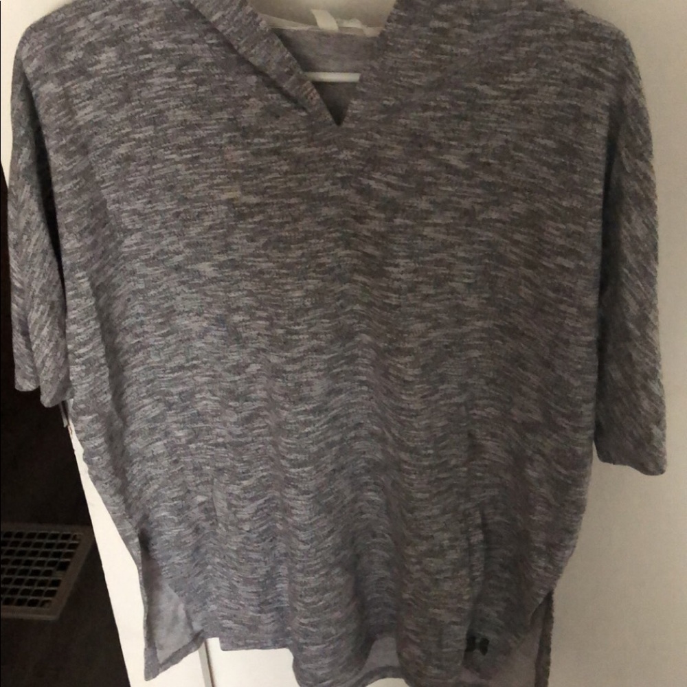 sleeve less hoodie